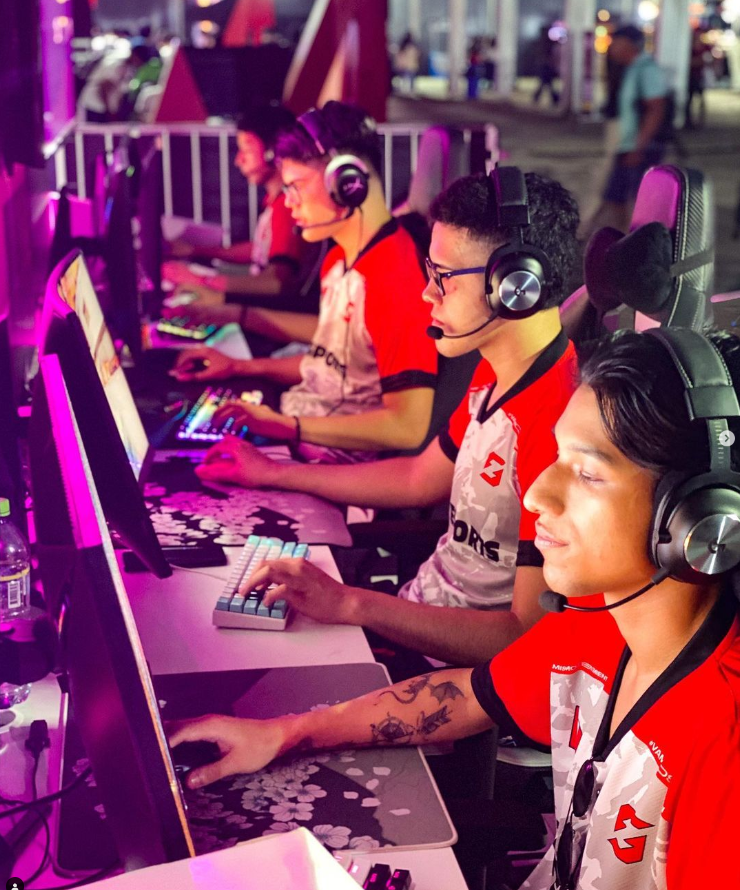 NUBYX X PERUCOMICCON